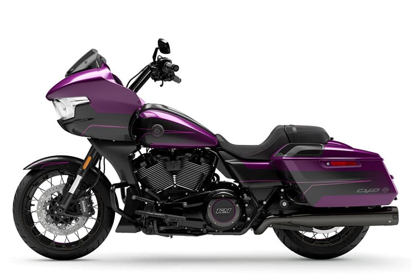 2025 Harley-Davidson CVO™ Road Glide® - media 34