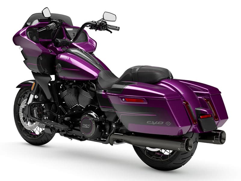 2025 Harley-Davidson CVO™ Road Glide® - media 39