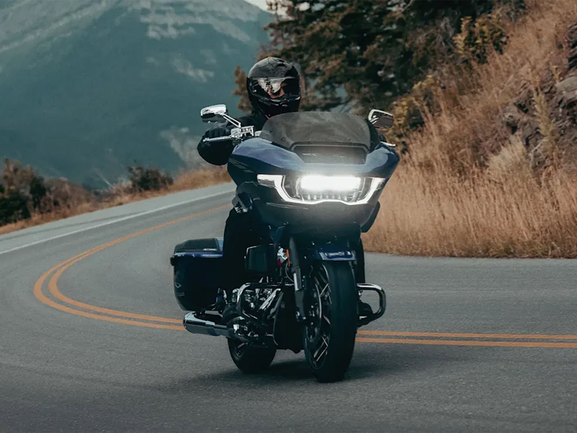 2025 Harley-Davidson CVO™ Road Glide® - media 42