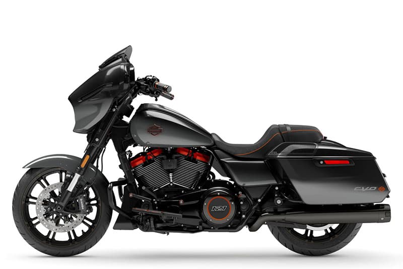 2025 Harley-Davidson CVO™ Street Glide® - media 2