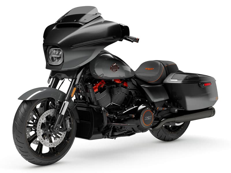 2025 Harley-Davidson CVO™ Street Glide® - media 4