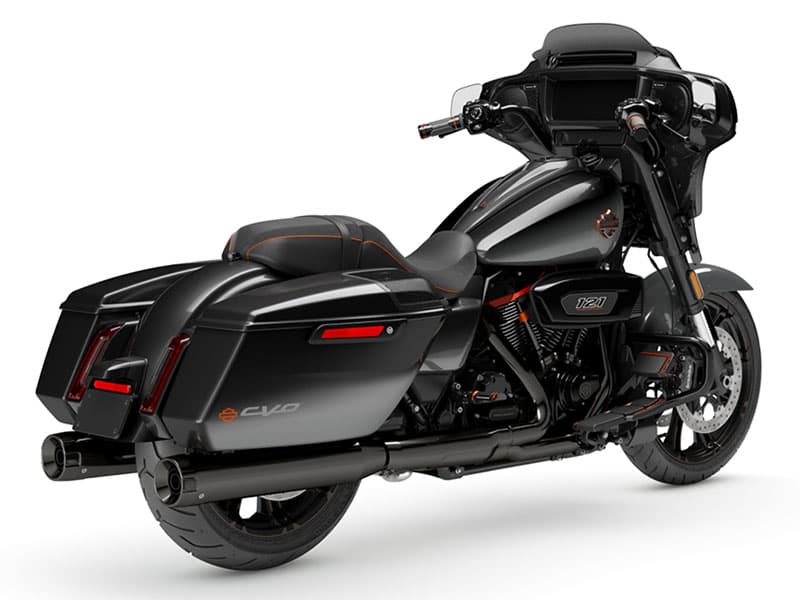2025 Harley-Davidson CVO™ Street Glide® - media 6