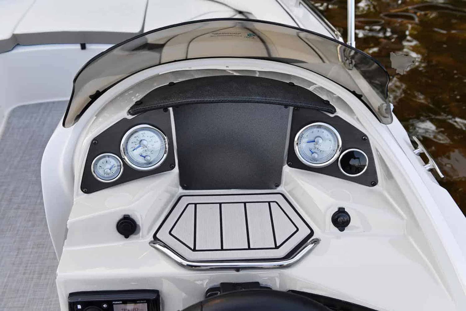 2025 Stingray 192SC - media 10