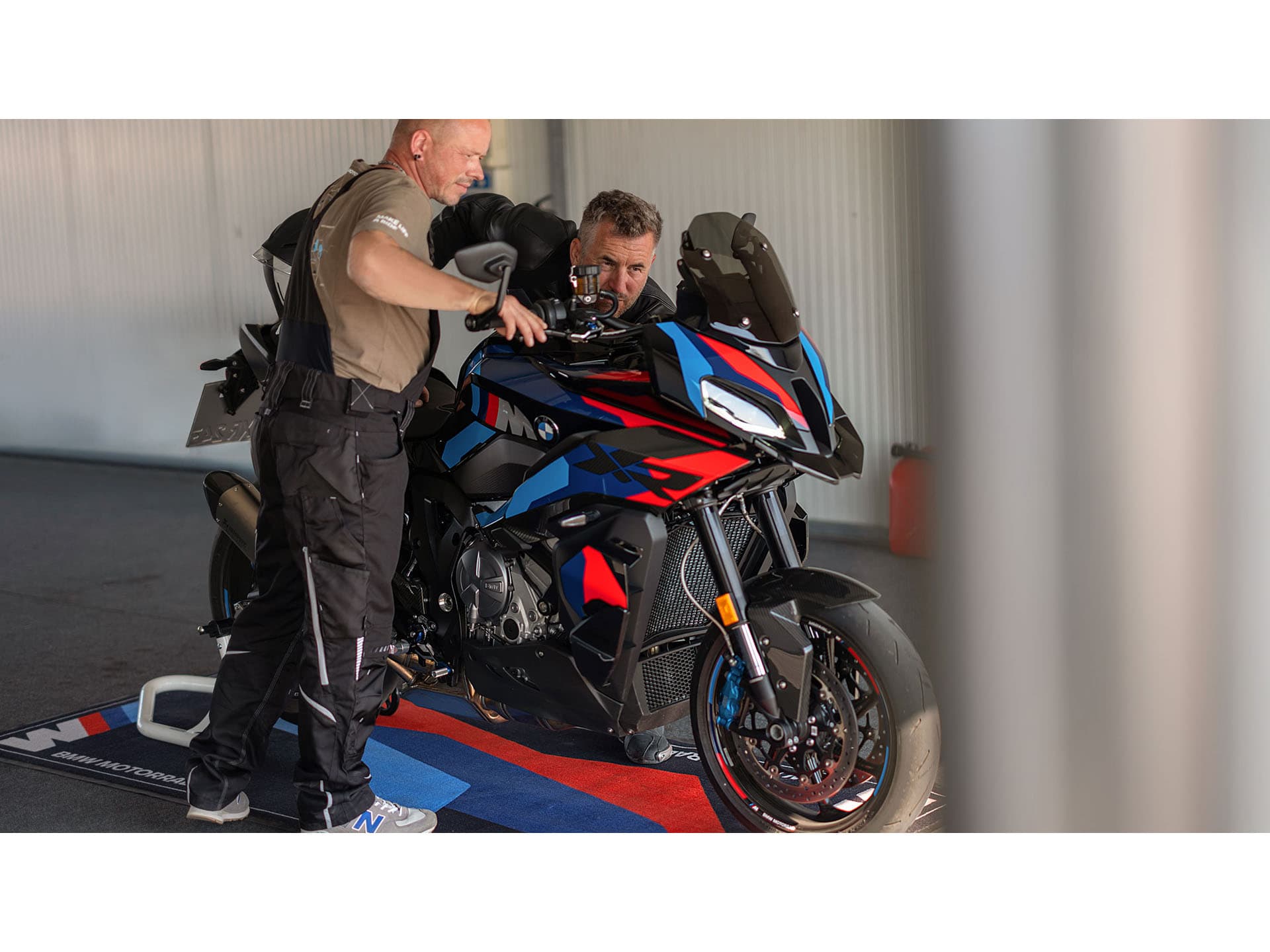 2026 BMW M 1000 XR - media 23