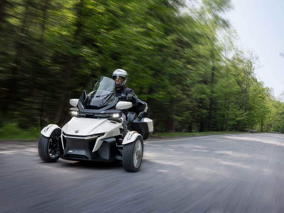 2026 Can-Am Spyder RT Sea-to-Sky - media 5