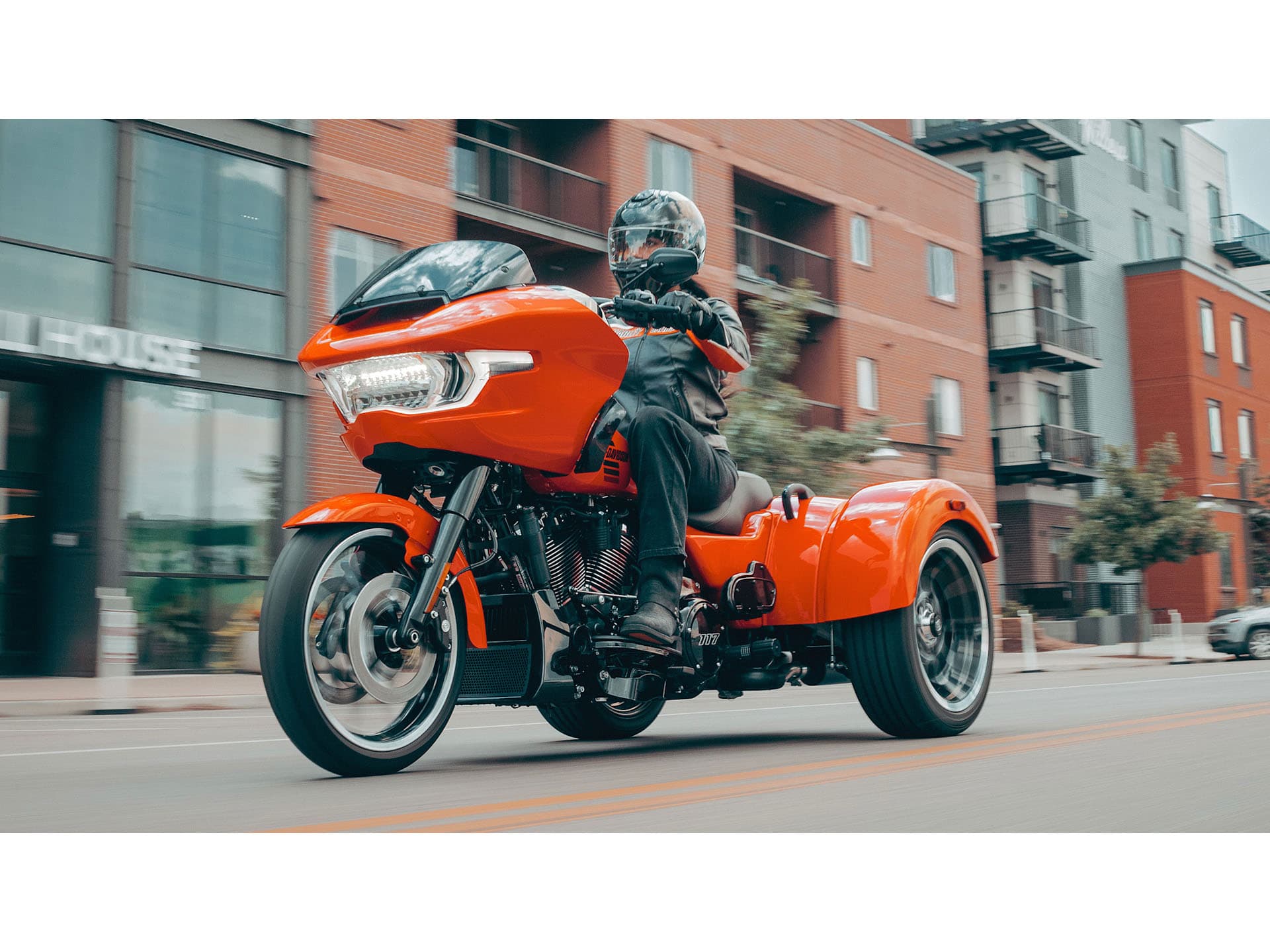 2026 Harley-Davidson Road Glide® 3 - media 13