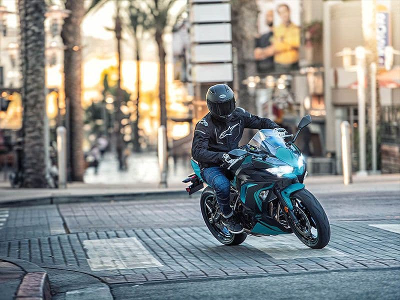 2021 Kawasaki Ninja 650 ABS - media 13