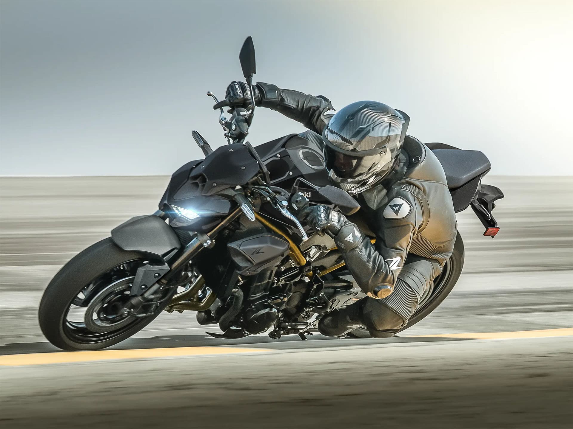 2026 Kawasaki Z900 ABS - media 6