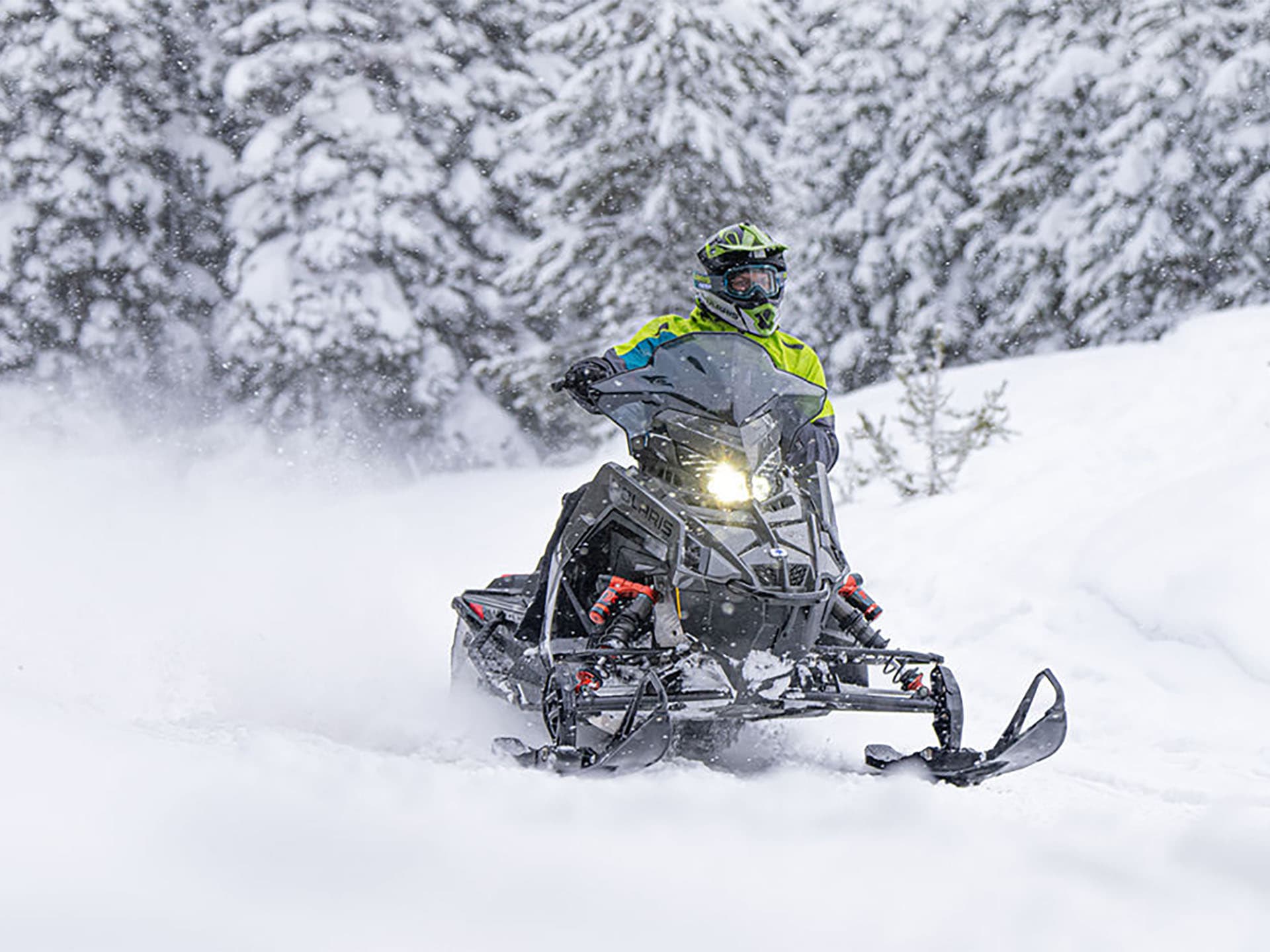 2025 Polaris Patriot Boost INDY VR1 137 SC ES - media 10