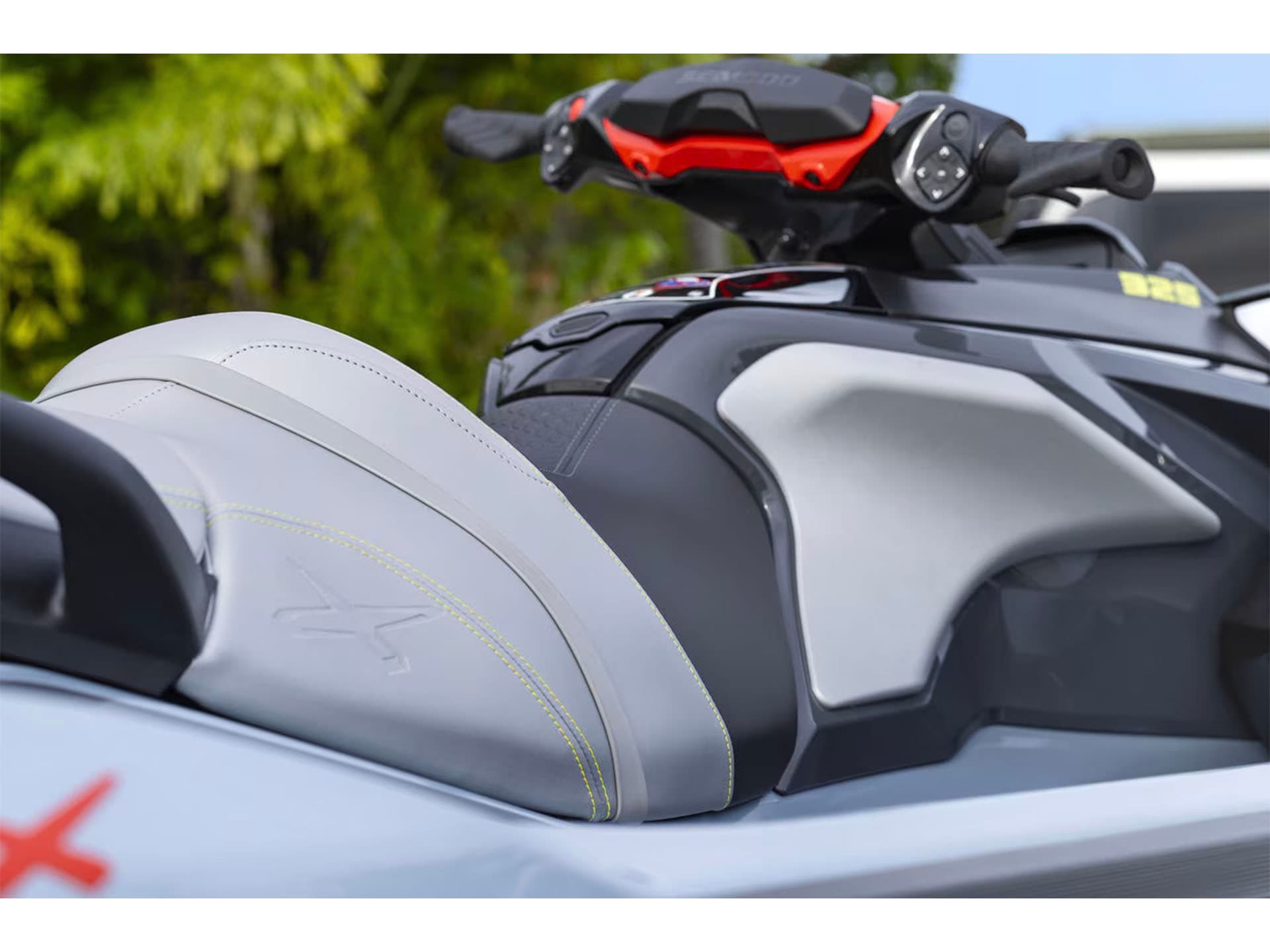 2025 Sea-Doo RXT-X 325 + Tech Package - media 10