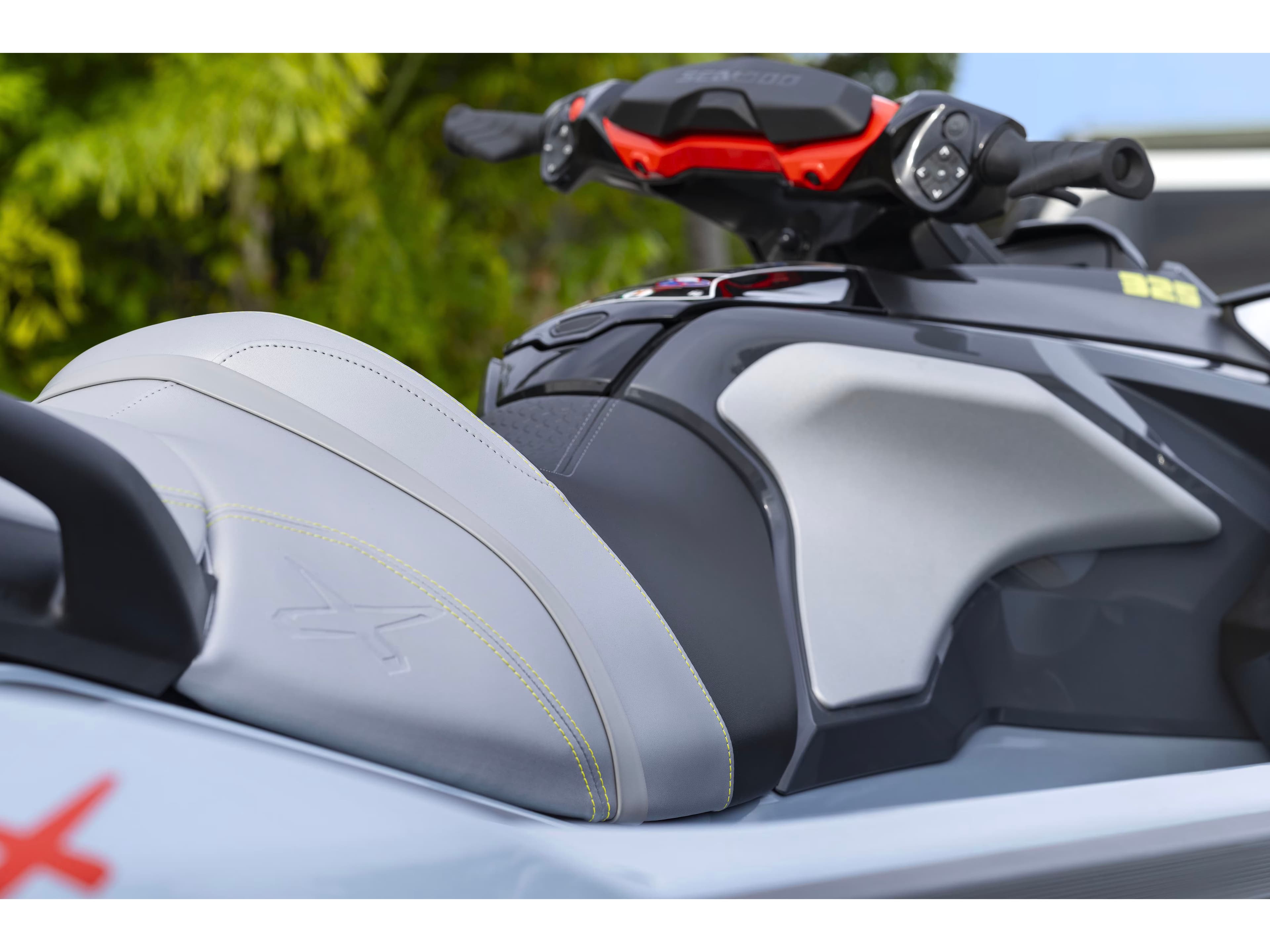 2026 Sea-Doo RXT-X 325 + Tech Package - media 7