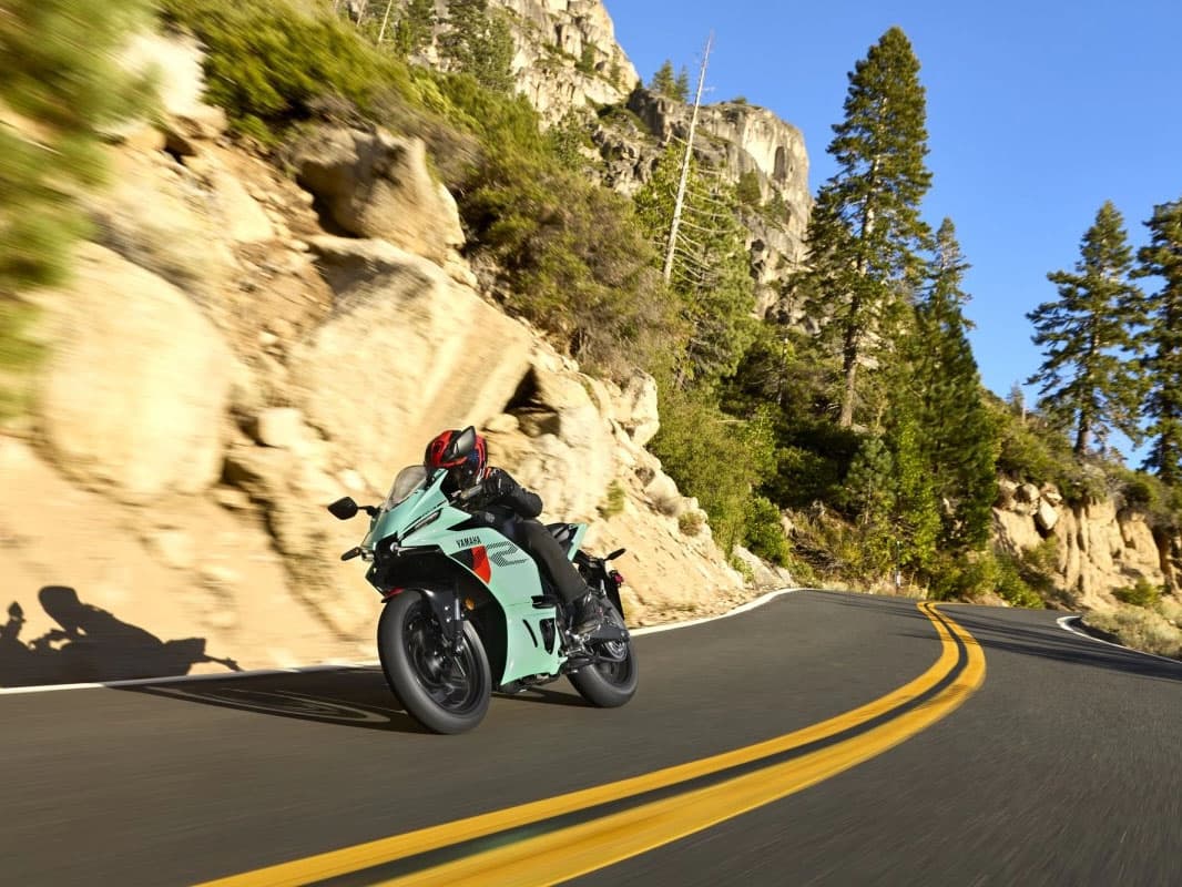 2026 Yamaha YZF-R3 - media 16