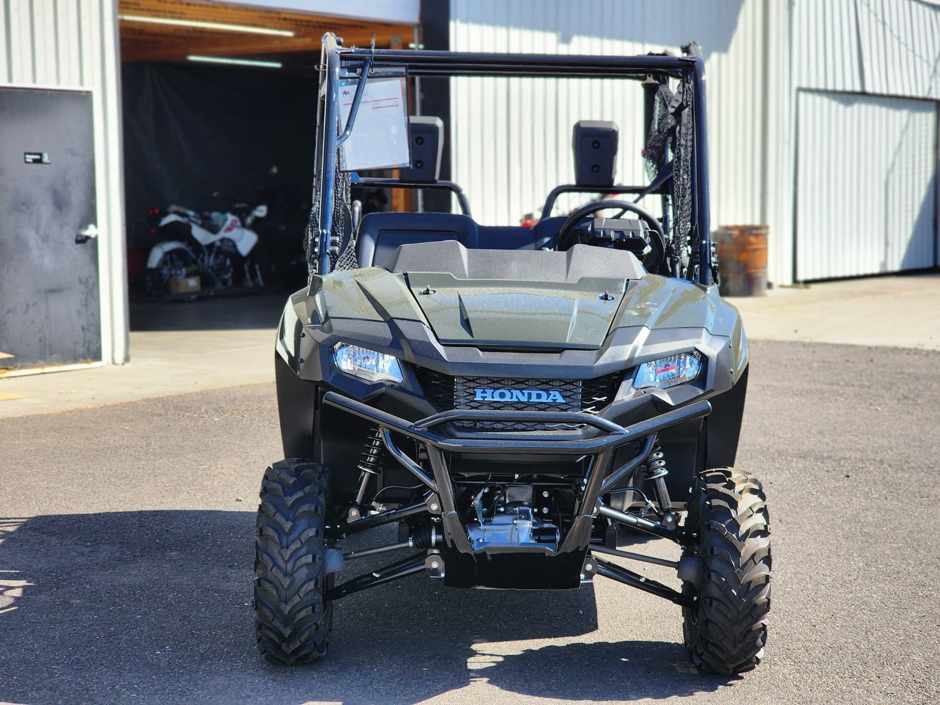 2025 Honda Pioneer 700-4 Deluxe - media 3
