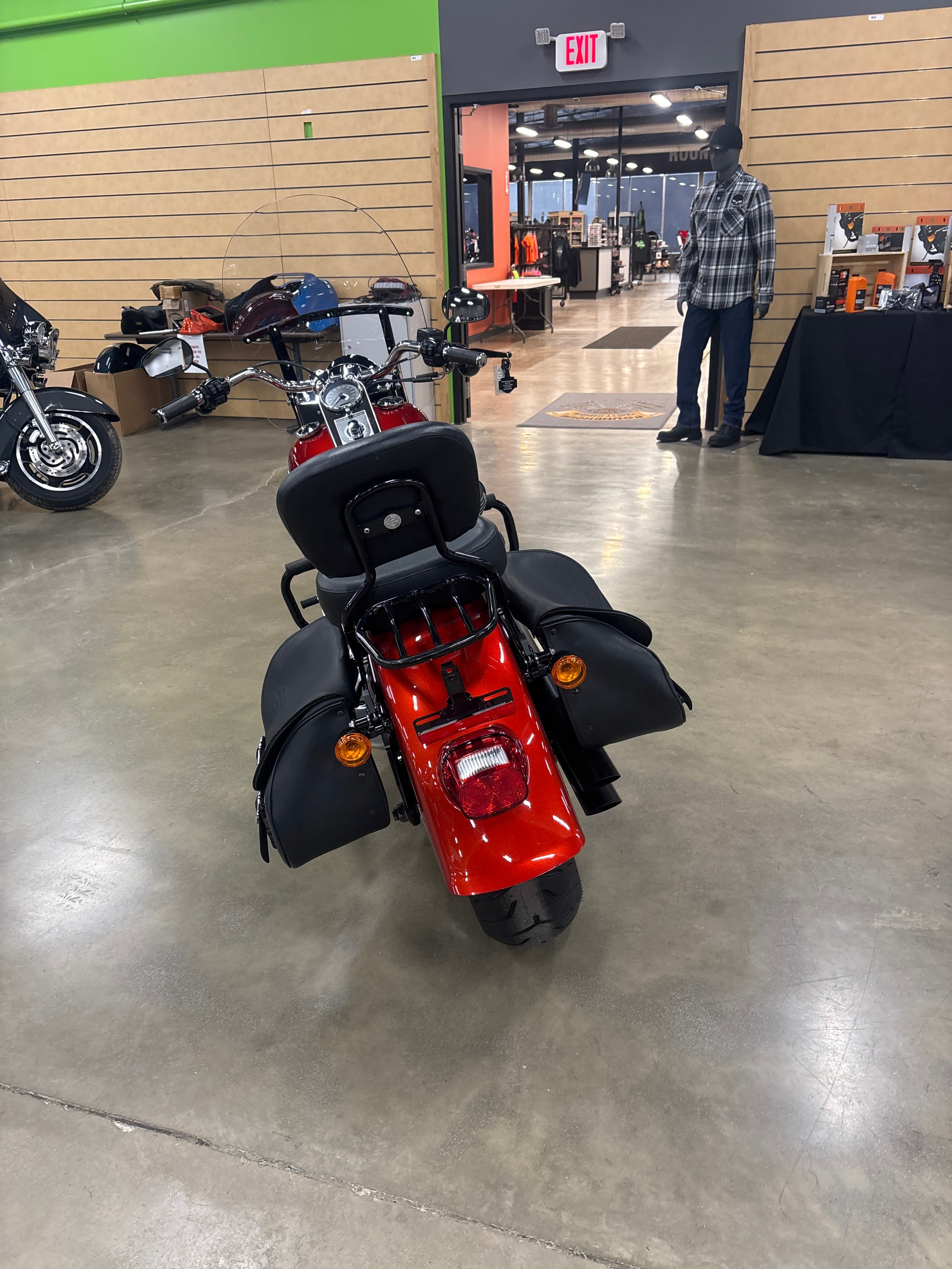 2013 Harley-Davidson Softail® Fat Boy® Lo - media 4