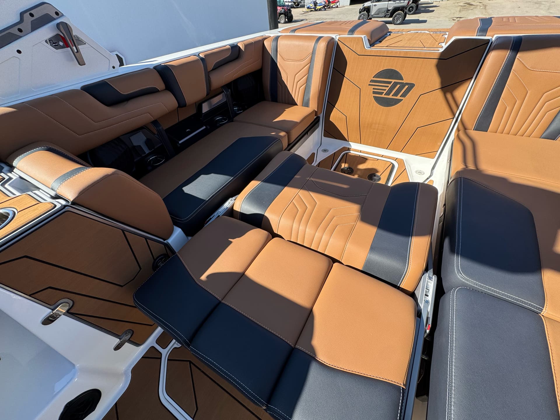 2025 Malibu Wakesetter 25 LSV - media 15