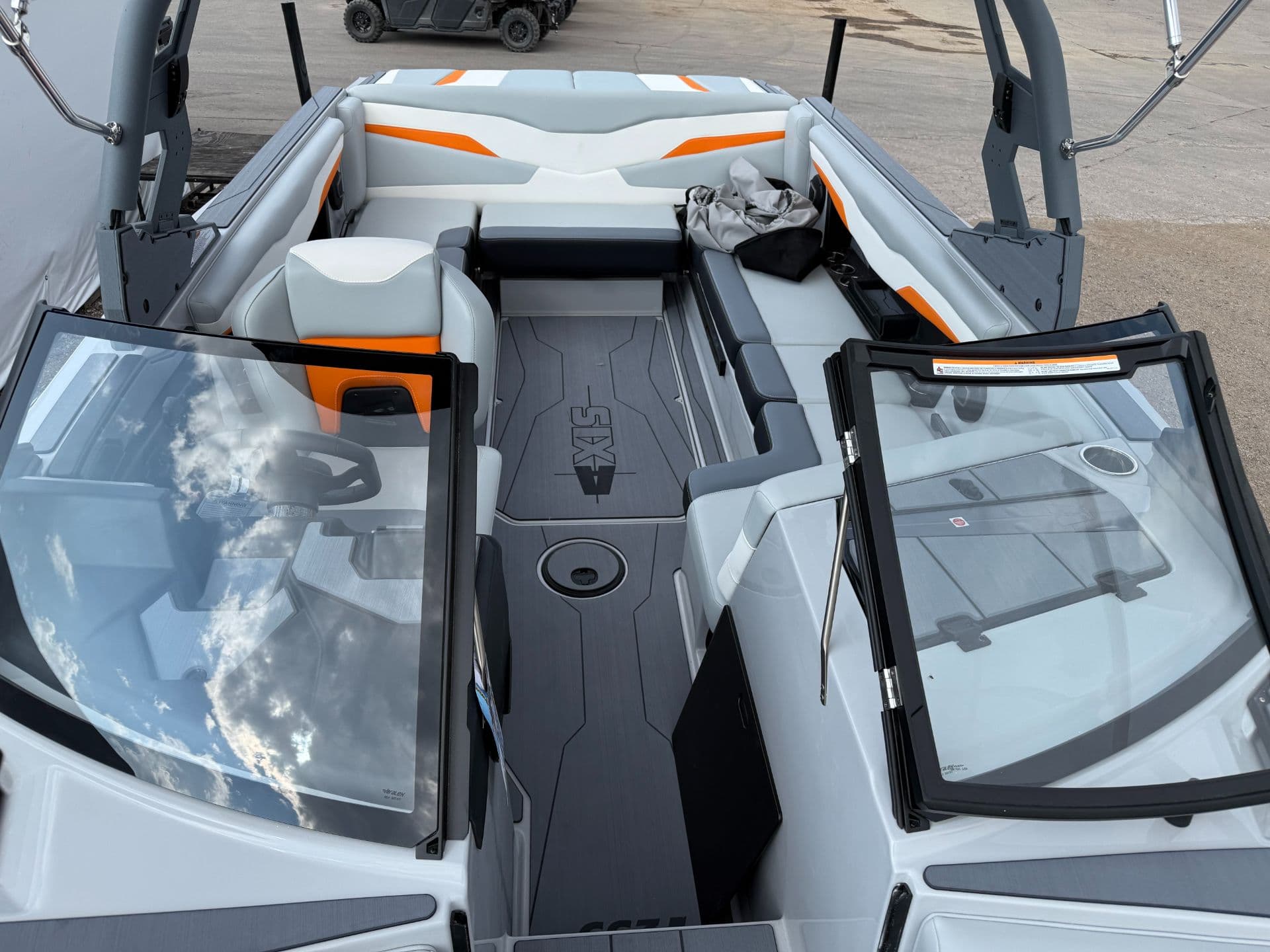 2026 Axis Axis T235 - media 8