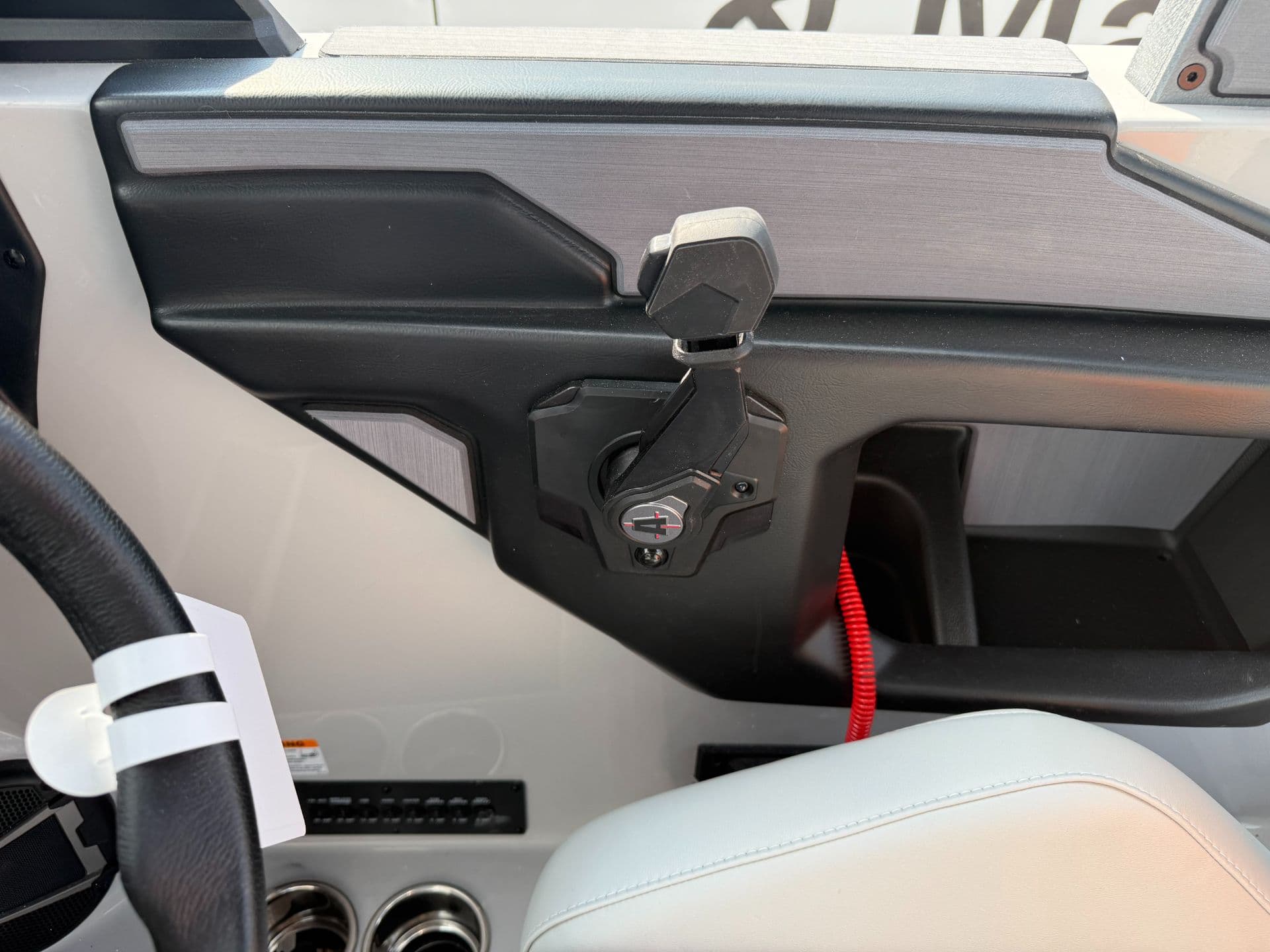 2026 Axis Axis T235 - media 23