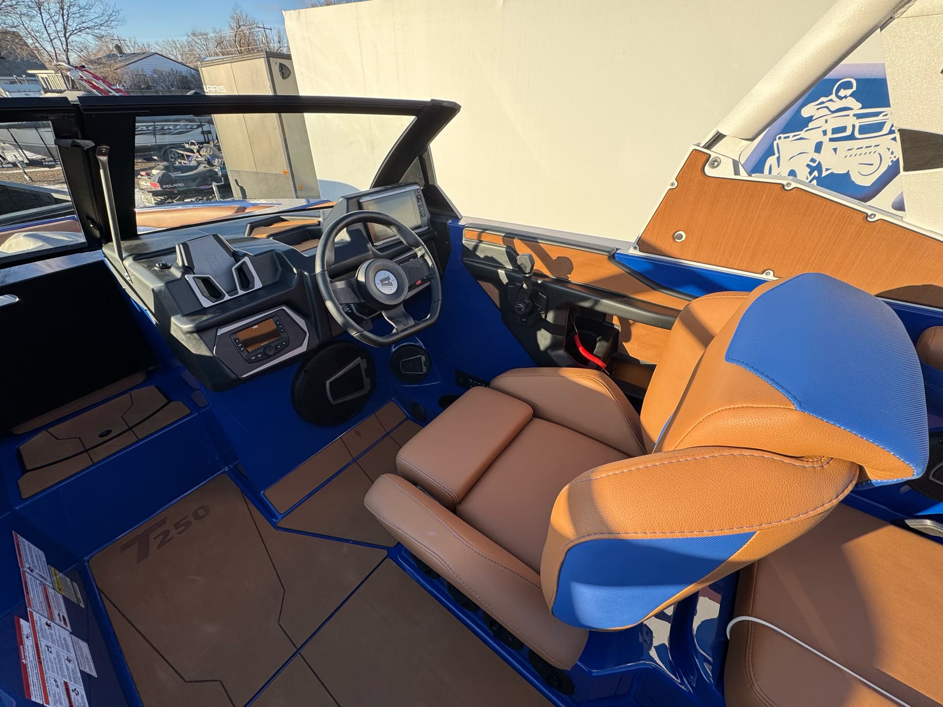 2025 Axis T250 - media 5