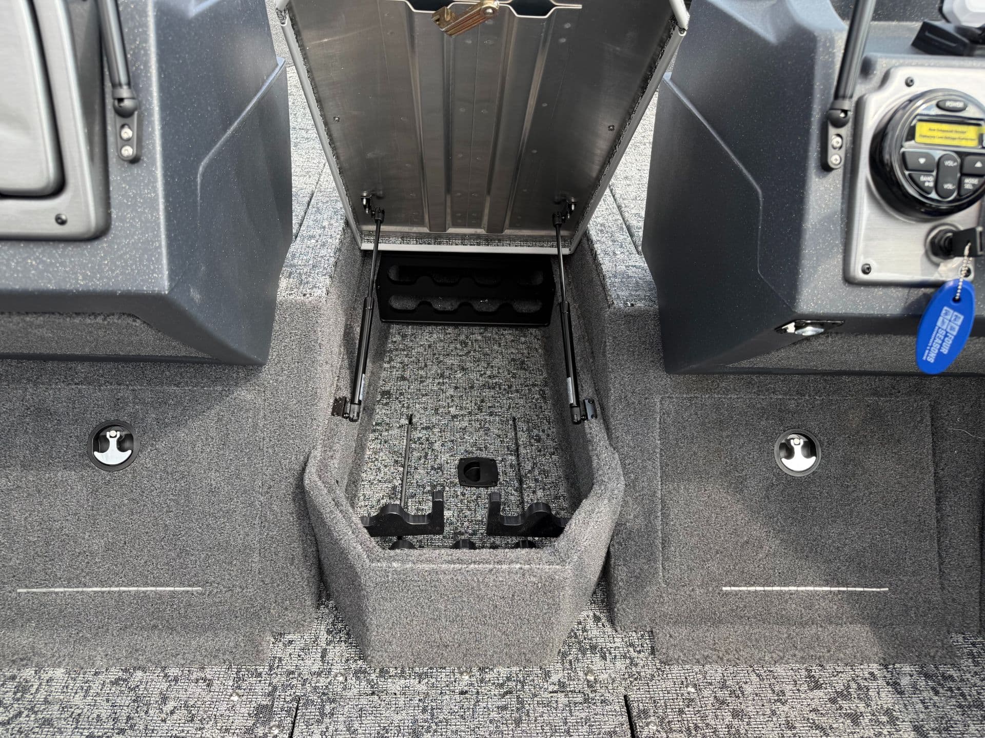 2026 Tracker Pro Guide V-175 WT - media 14