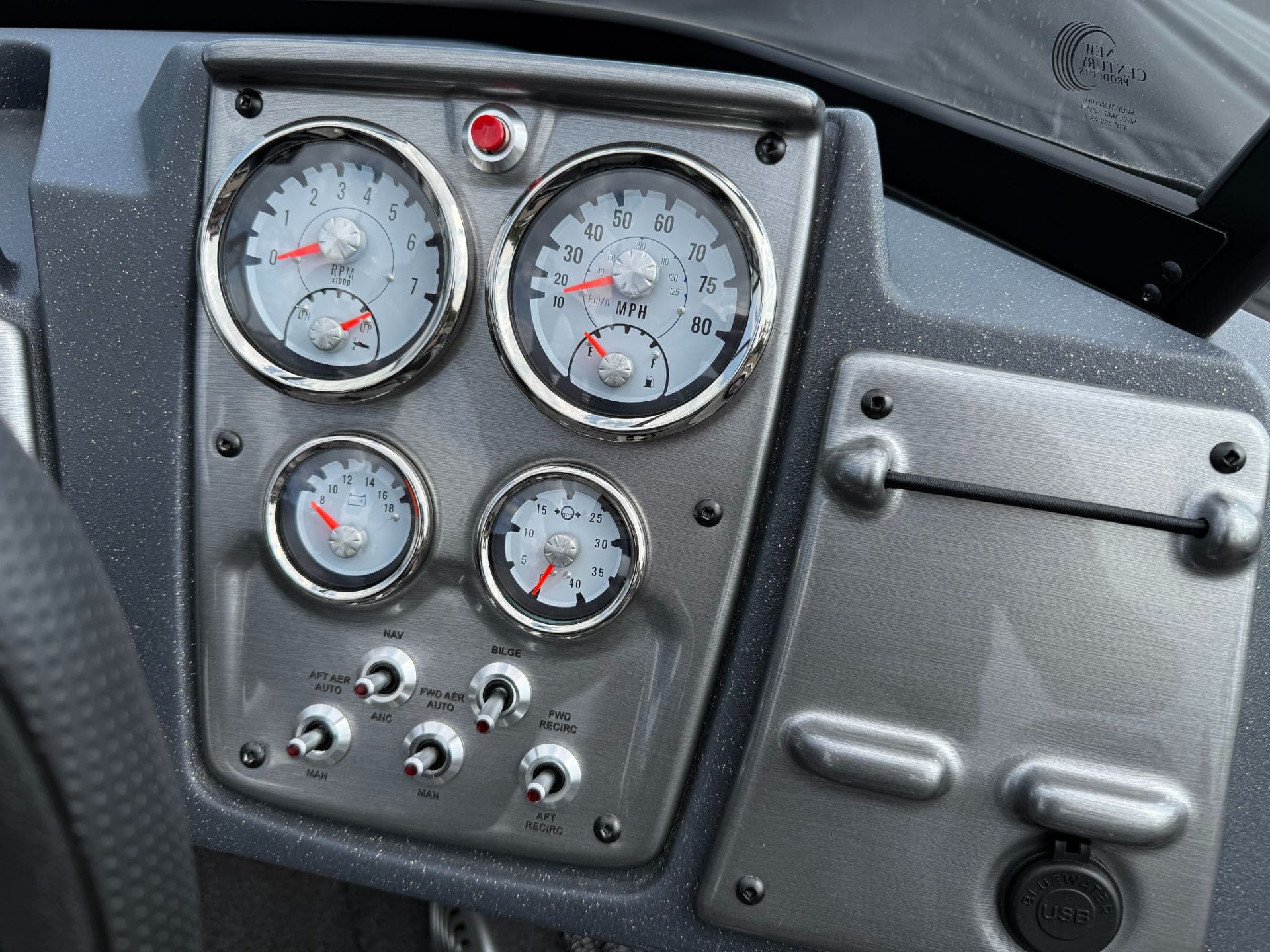 2026 Tracker Pro Guide V-175 WT - media 18