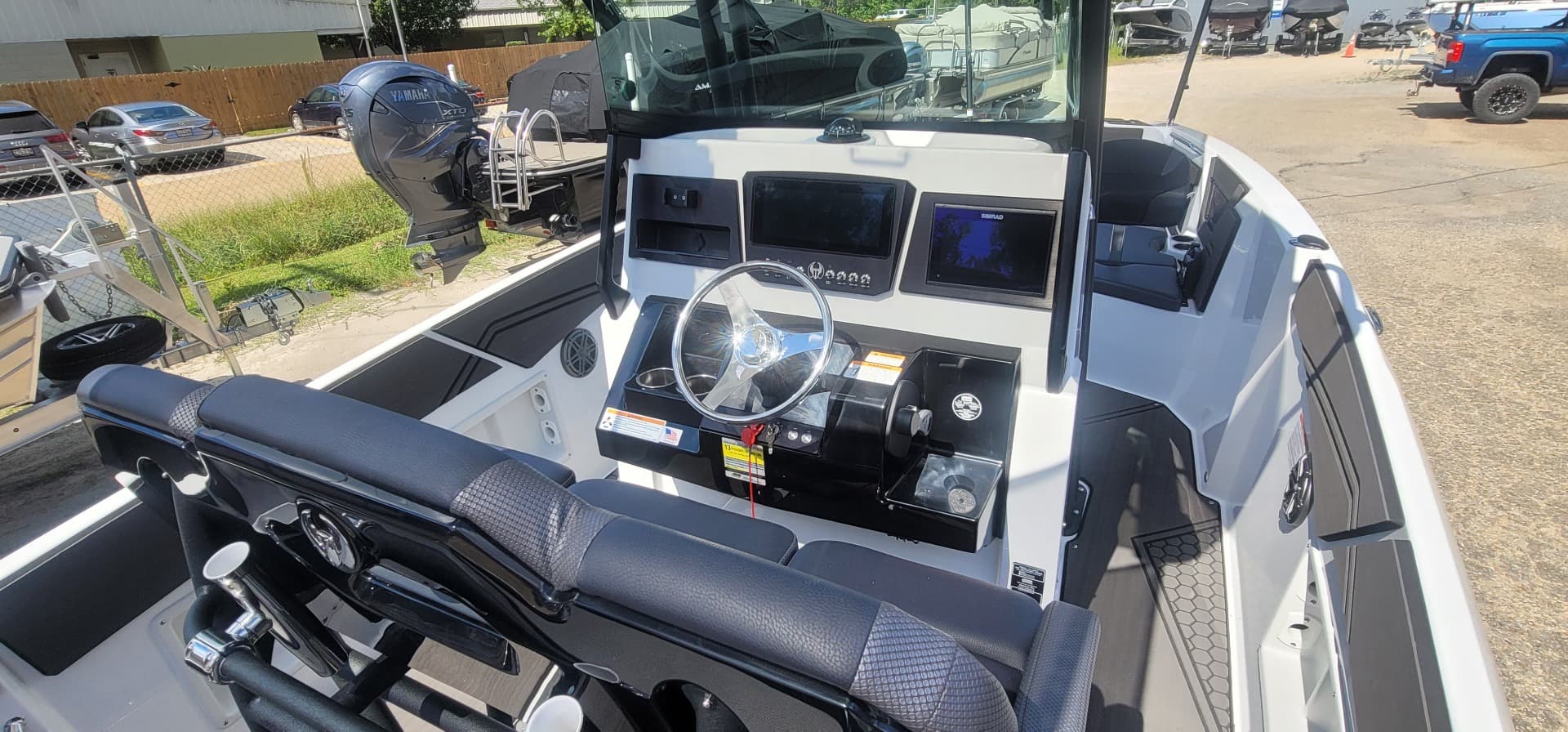 2025 Scarab 255 Open LX - media 9