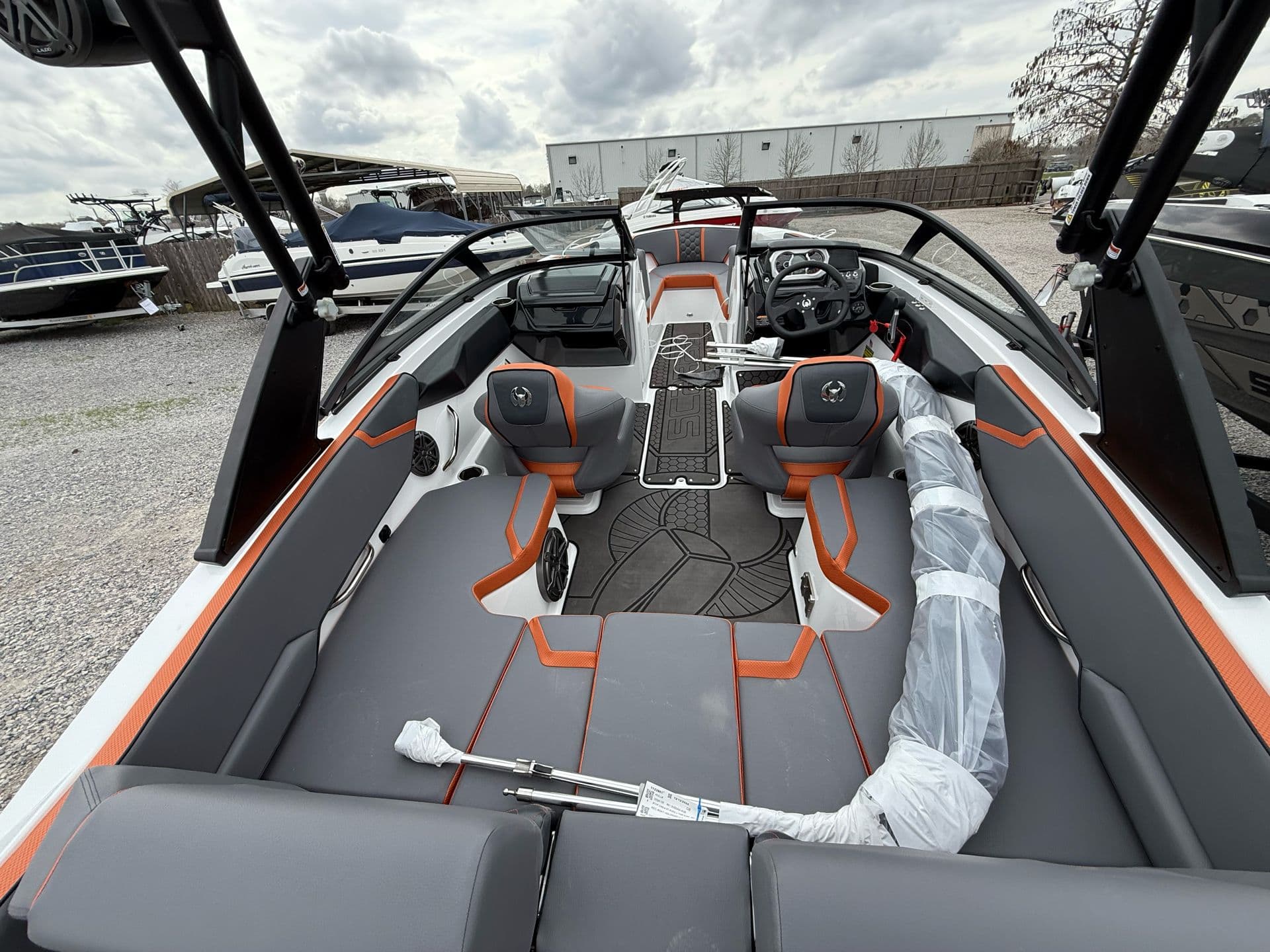 2025 Scarab 195 LX - media 8