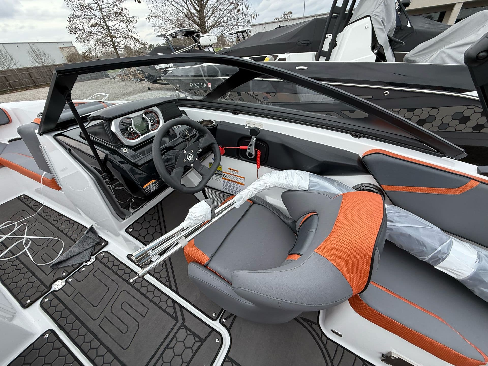 2025 Scarab 195 LX - media 10