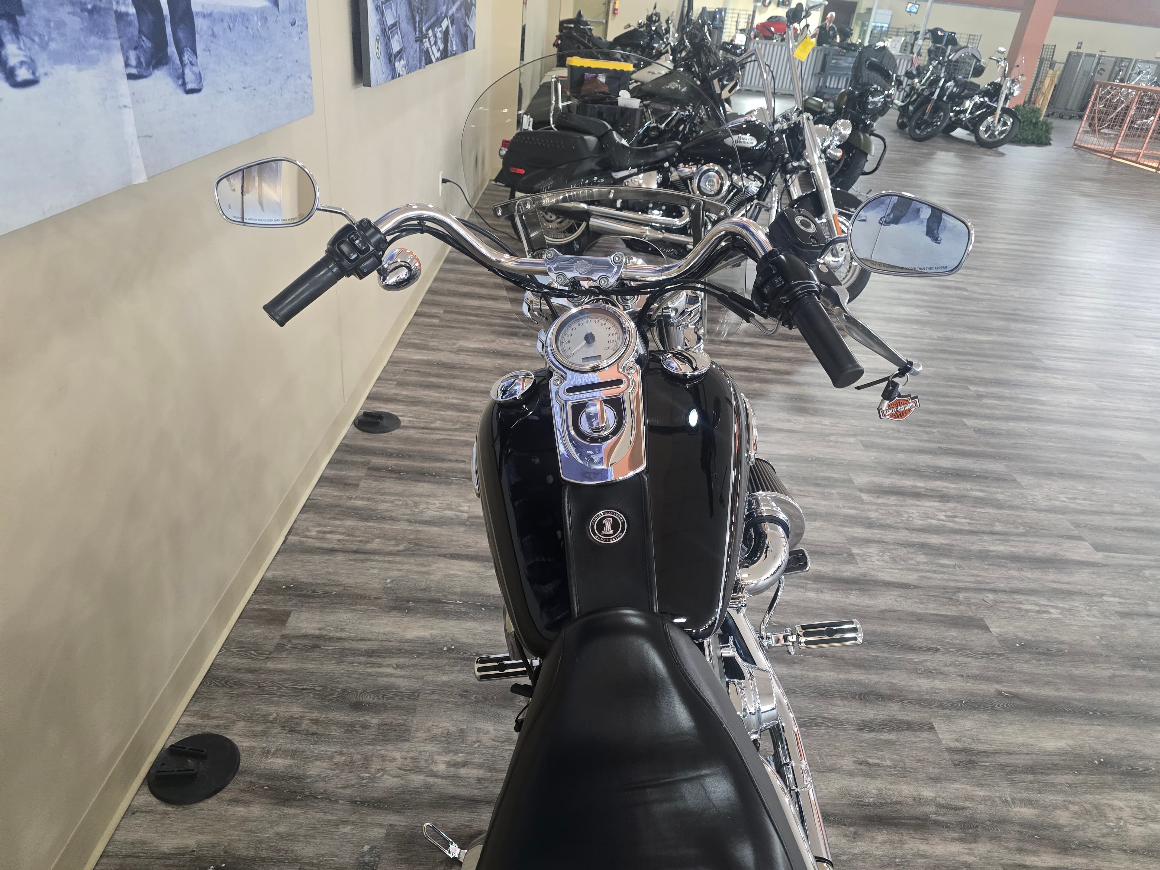 2007 Harley-Davidson Dyna® Super Glide® Custom - media 8