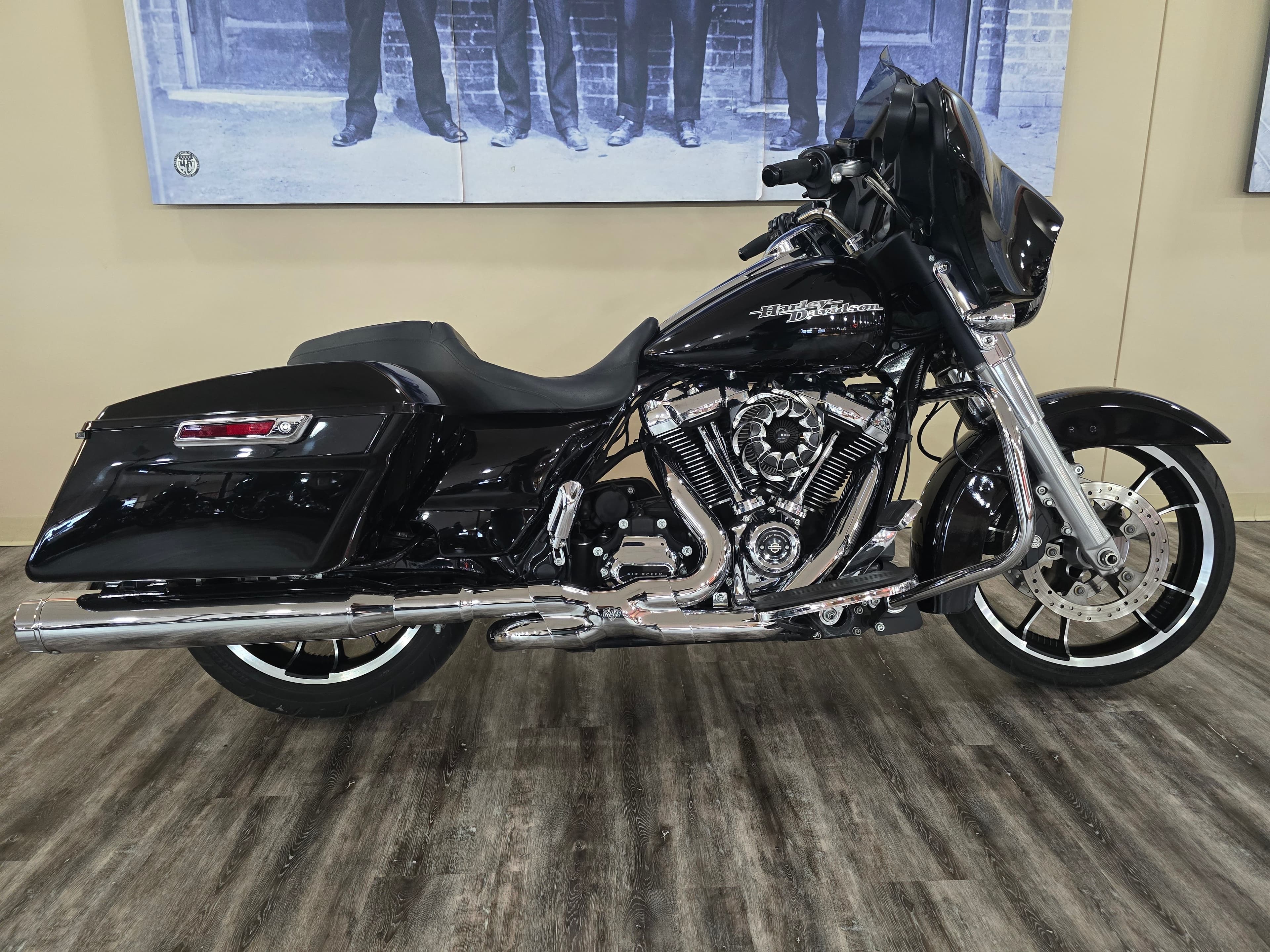 2020 Harley-Davidson Street Glide® - media 2