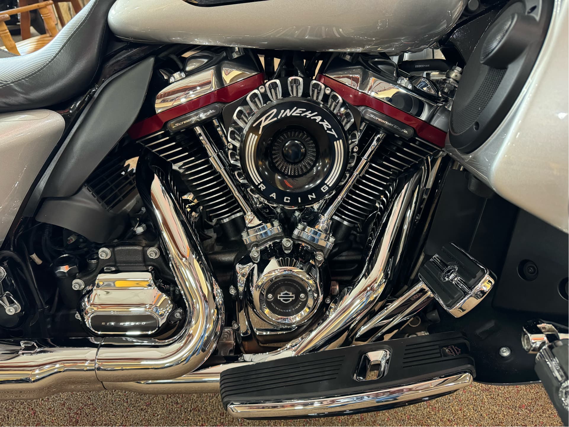 2019 Harley-Davidson CVO™ Street Glide® - media 6