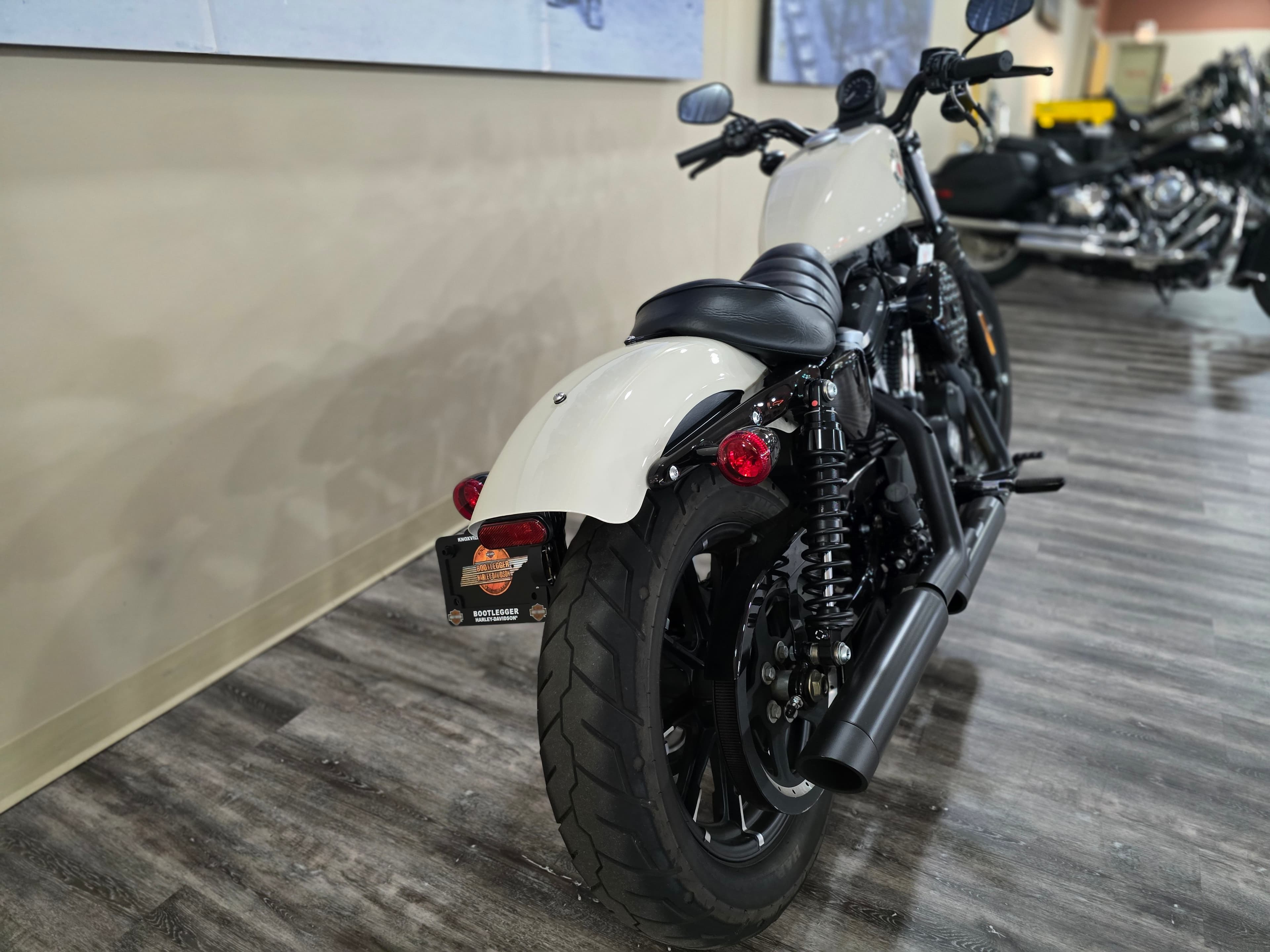2022 Harley-Davidson Iron 883™ - media 6