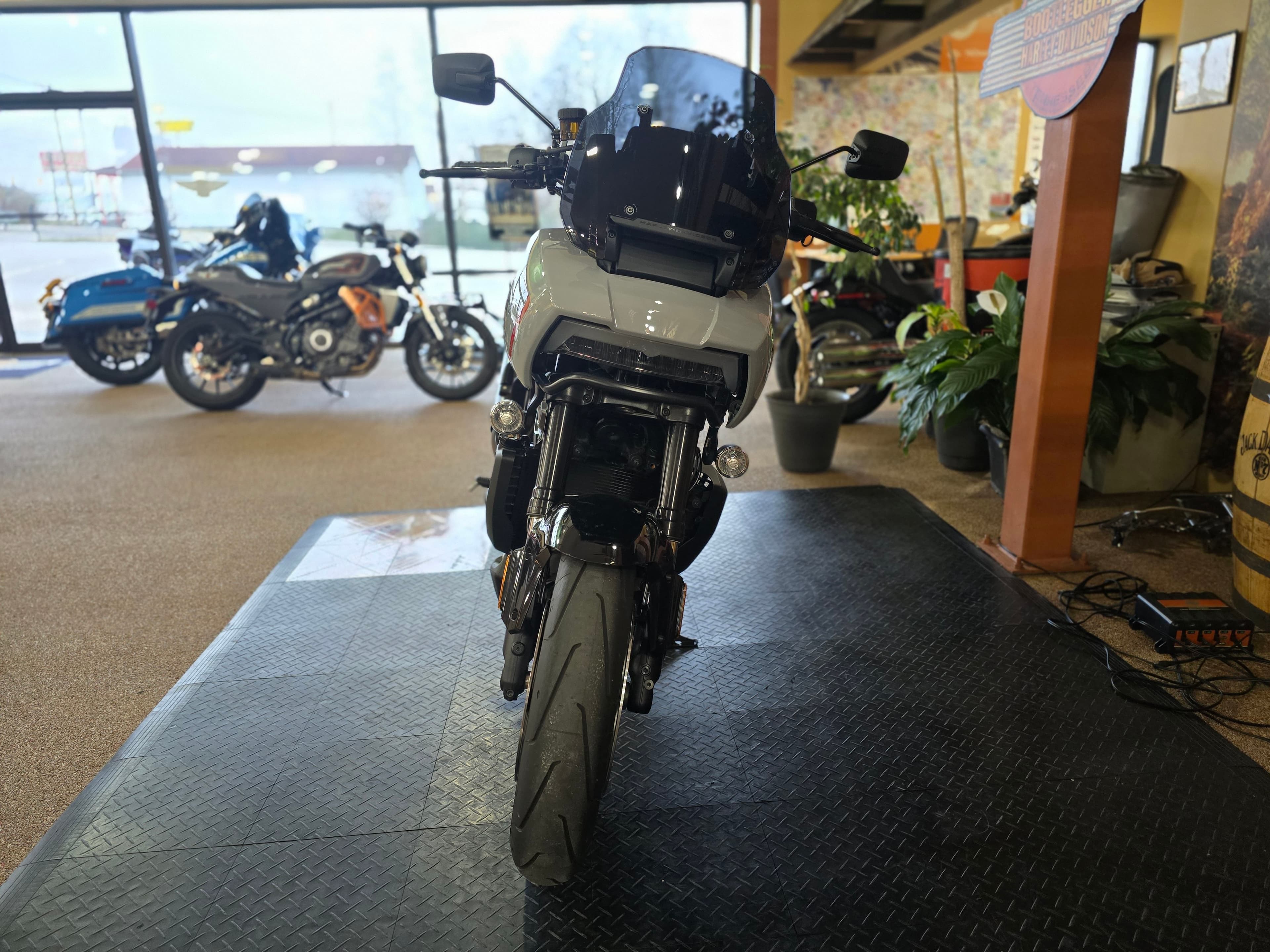 2025 Harley-Davidson Pan America® 1250 ST - media 5