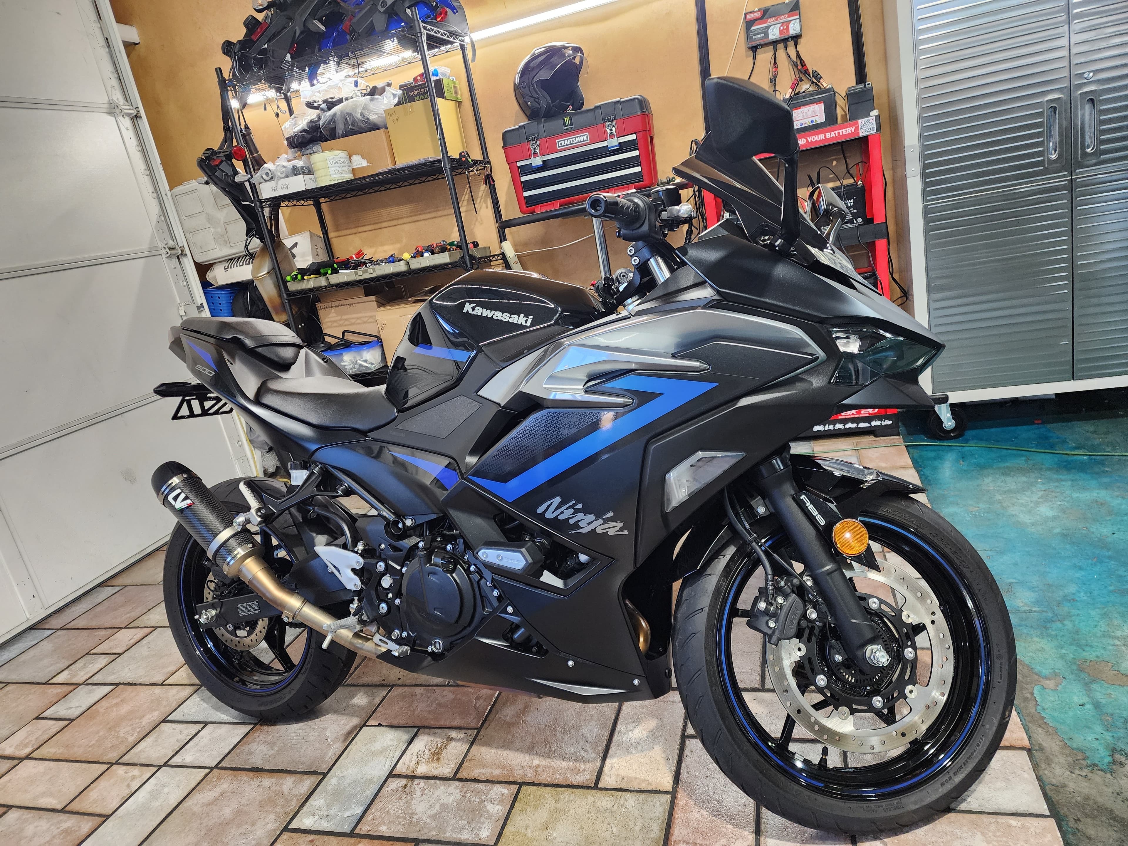 2025 Kawasaki Ninja 500 SE ABS