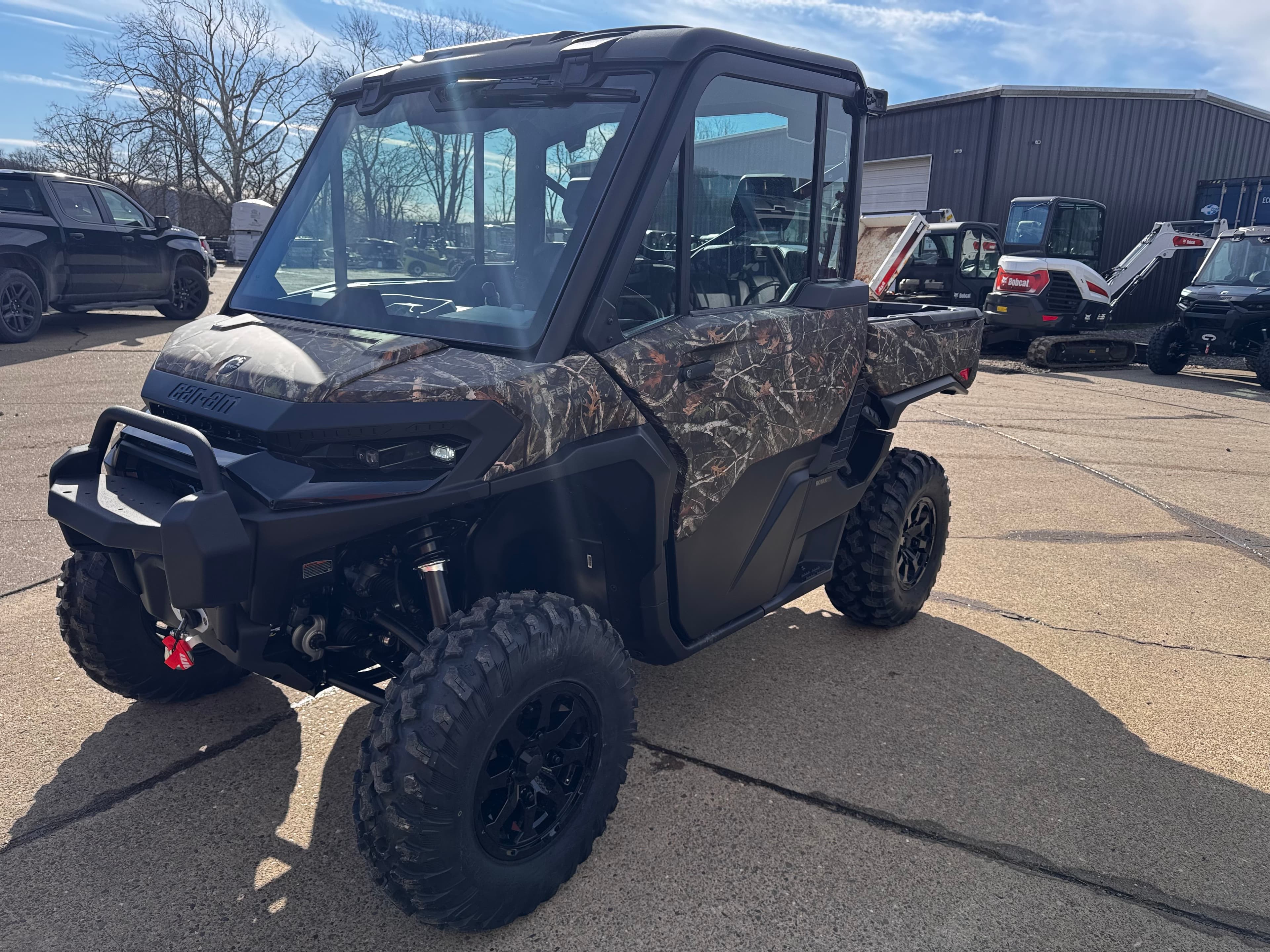 2026 Can-Am Defender XT CAB HD11 with 10.25 in. touchscreen display - media 3