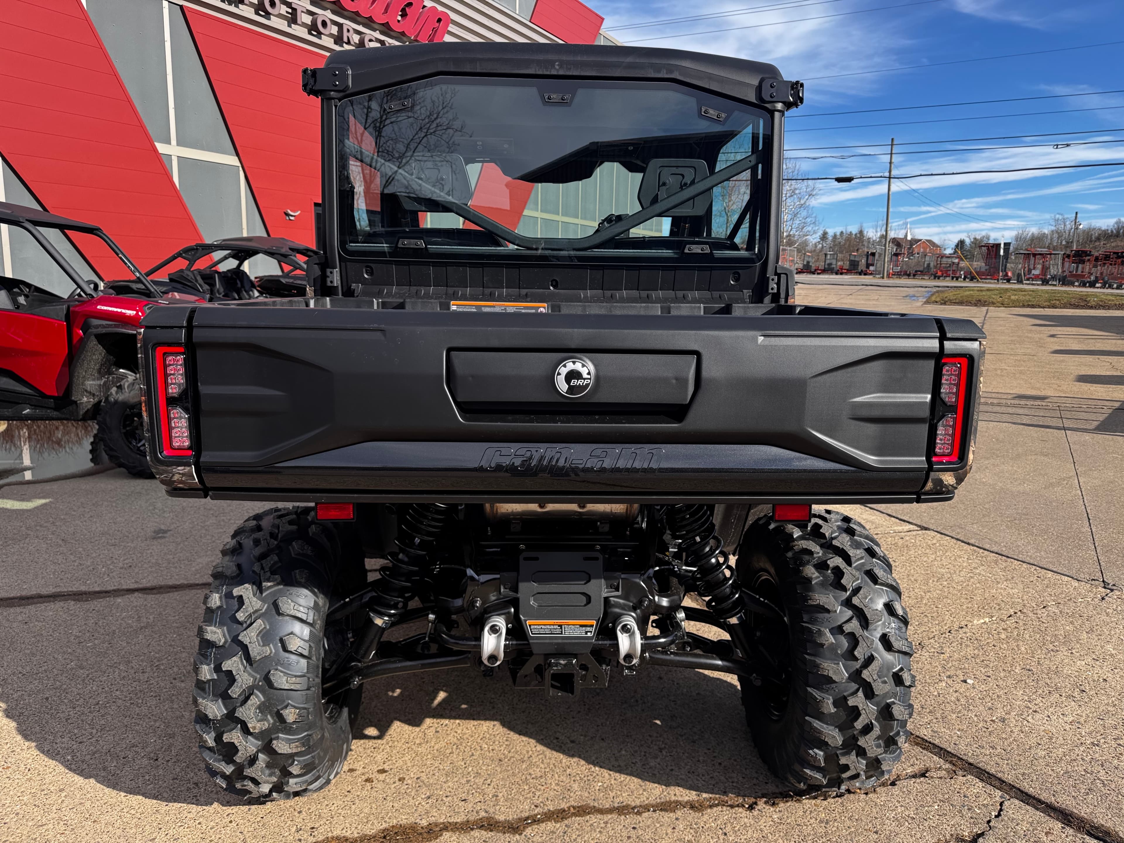 2026 Can-Am Defender XT CAB HD11 with 10.25 in. touchscreen display - media 7