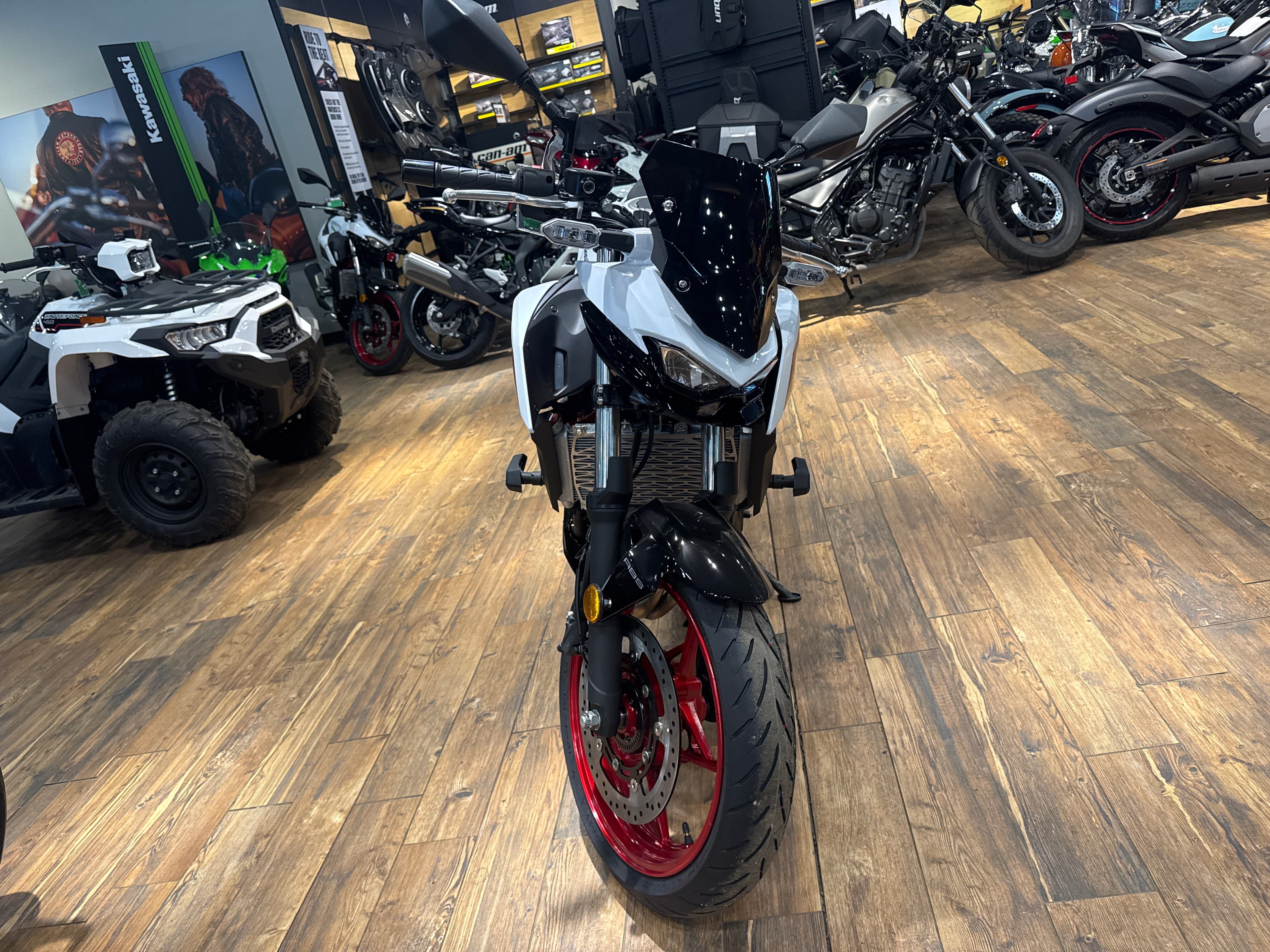 2026 Kawasaki Z500 SE ABS - media 2