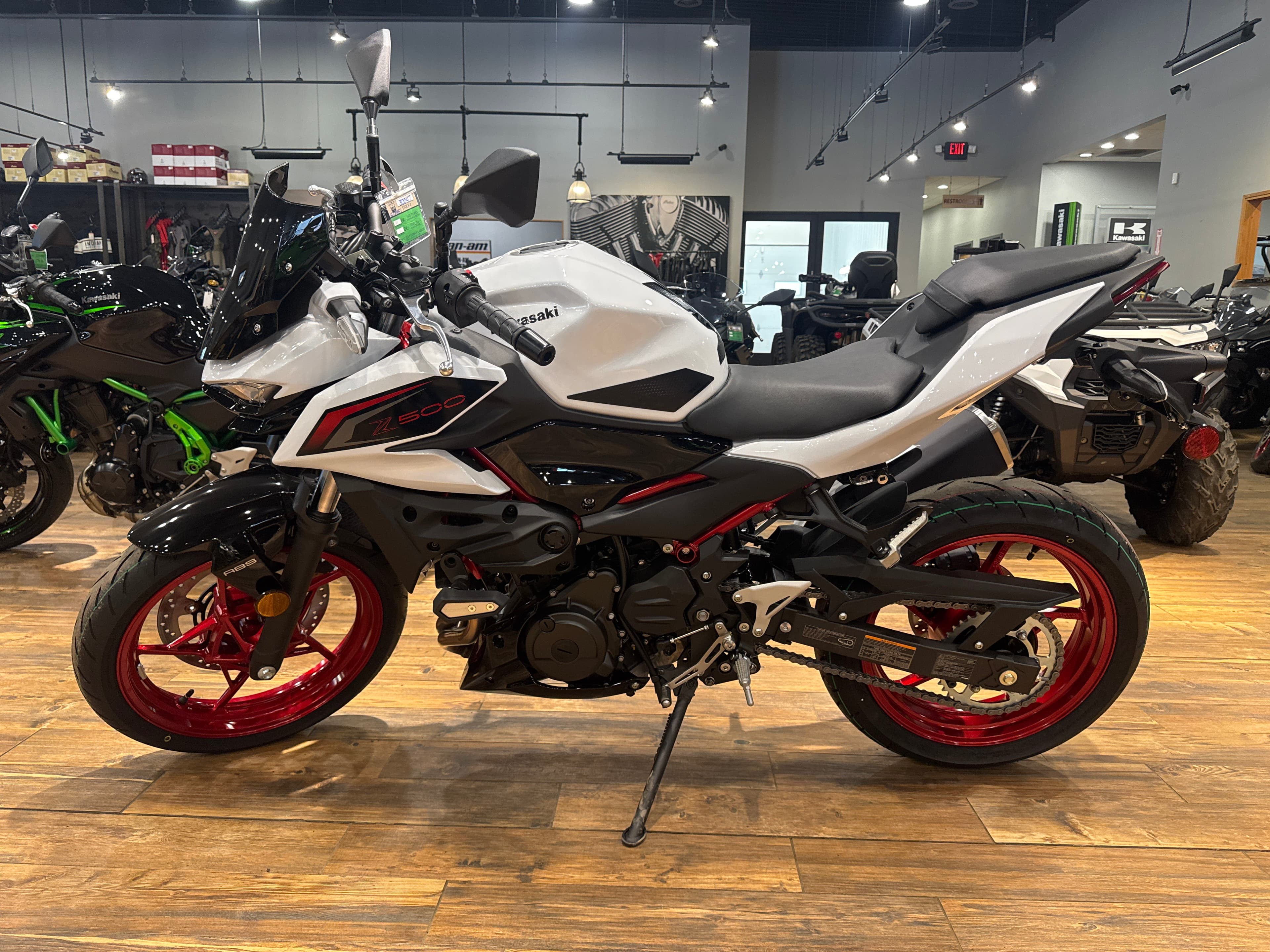 2026 Kawasaki Z500 SE ABS - media 4