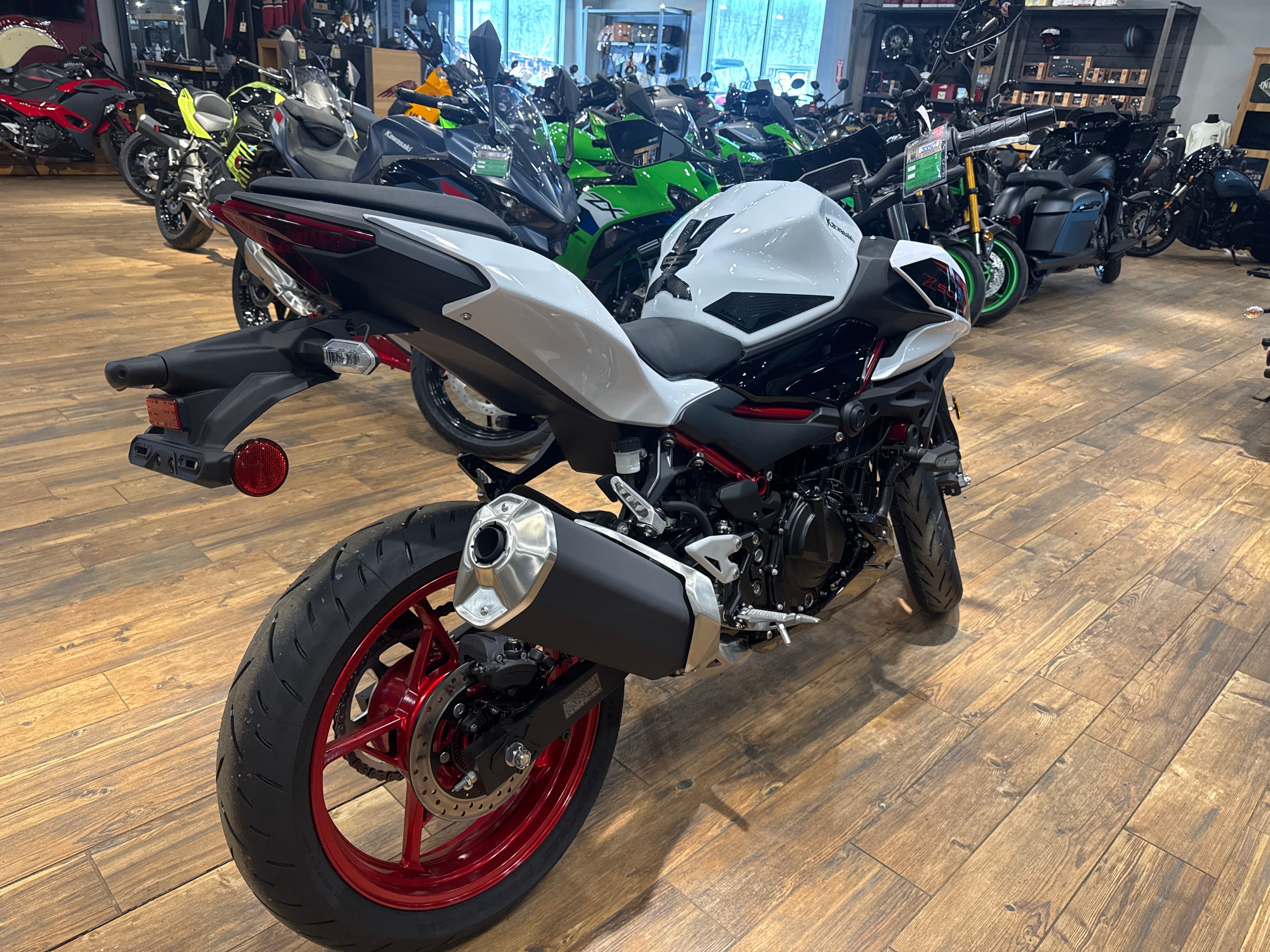 2026 Kawasaki Z500 SE ABS - media 7