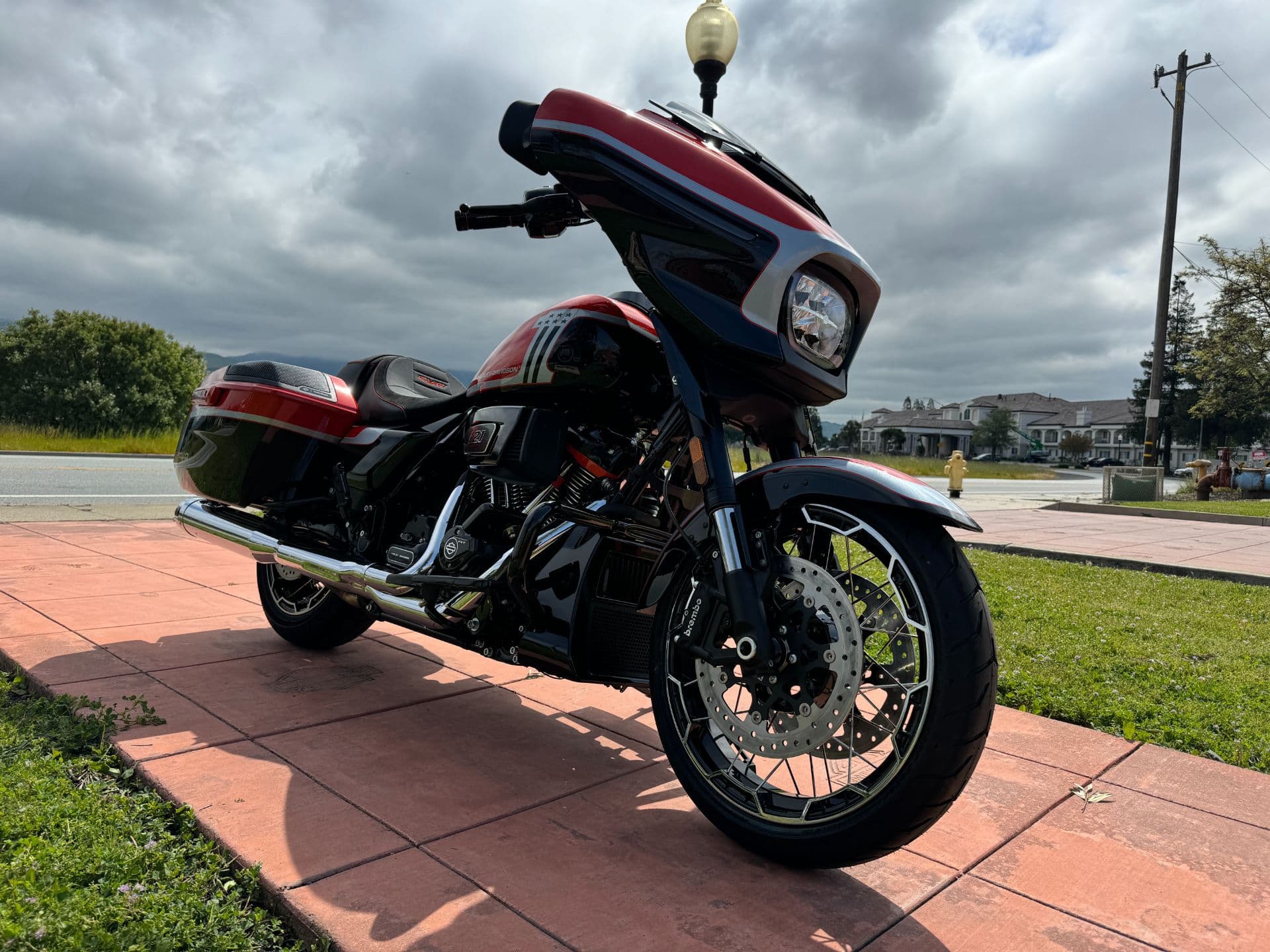 2024 Harley-Davidson CVO™ Street Glide® - media 14