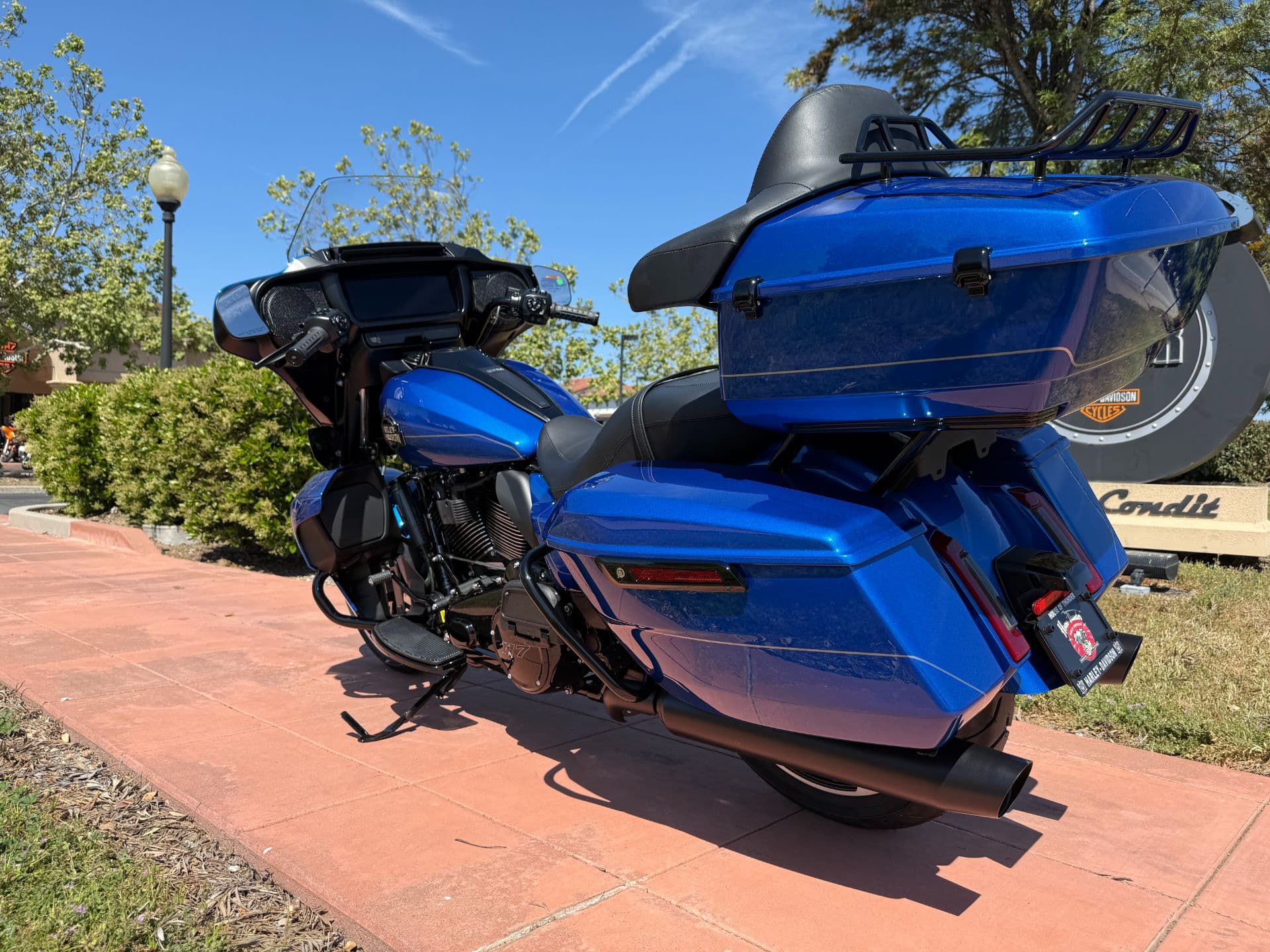 2025 Harley-Davidson Street Glide® Ultra - media 13